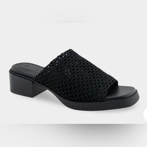 NWT Aerosoles Black Crochet Knit Upper Slip On Boho Sandal Size 5.5